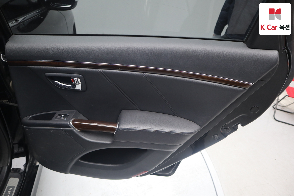 Hyundai Grandeur 2011 - Image 24