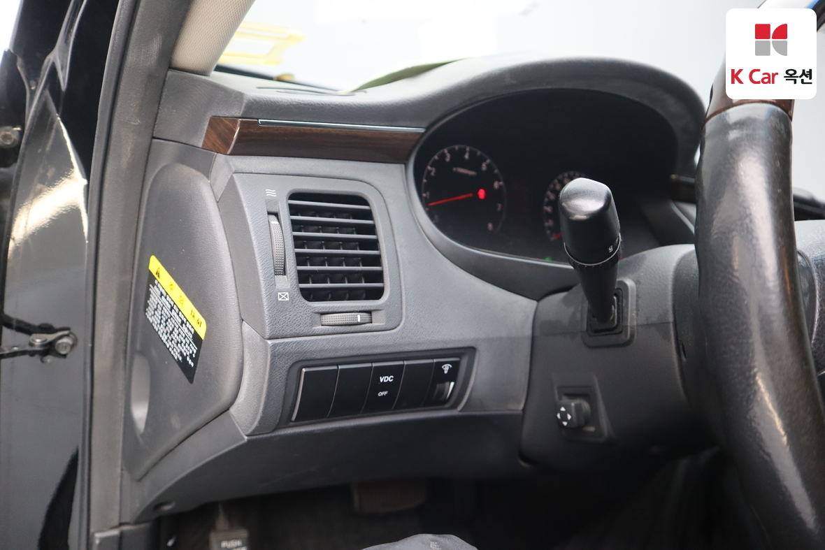 Hyundai Grandeur 2011 - Image 9