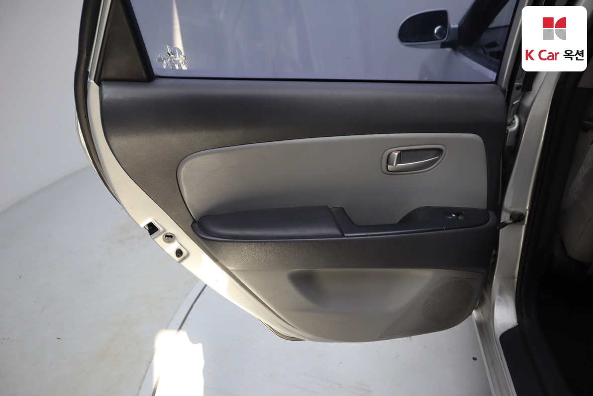 هيونداي إلانترا 2008 - صورة 21