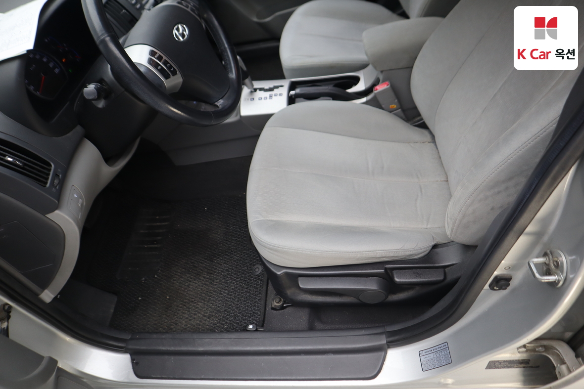 هيونداي إلانترا 2008 - صورة 19