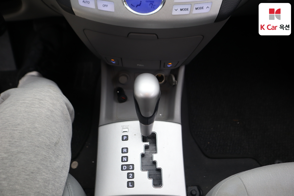 هيونداي إلانترا 2008 - صورة 16