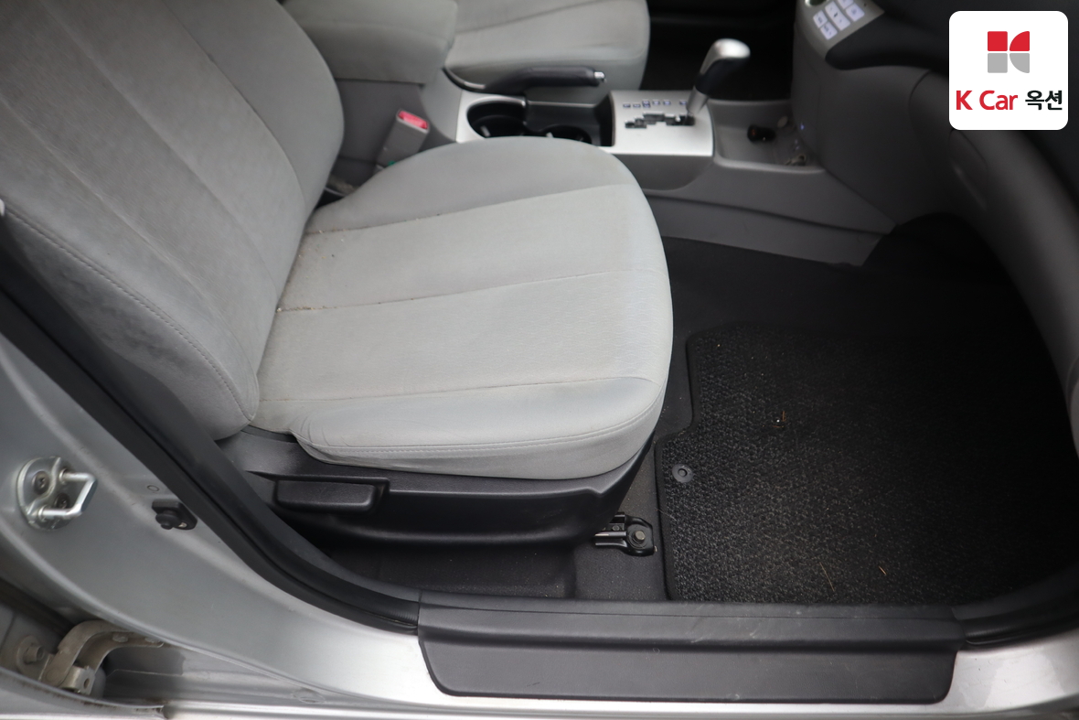 هيونداي إلانترا 2008 - صورة 28