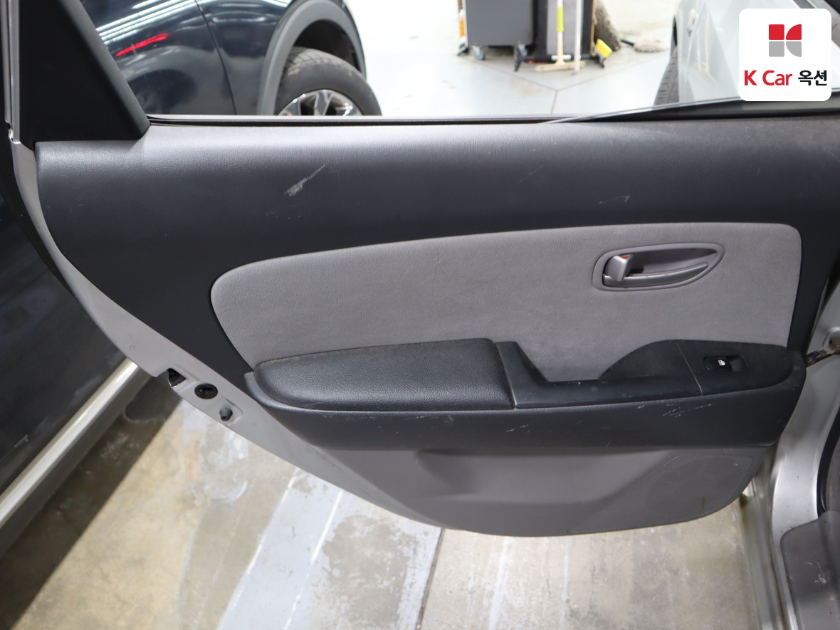 Hyundai Elantra 2007 - Image 22