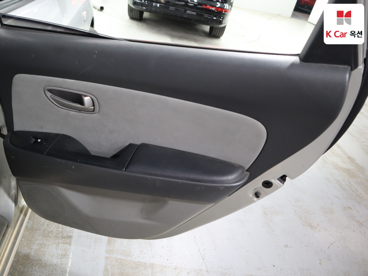 Hyundai Elantra 2007 - Image 26