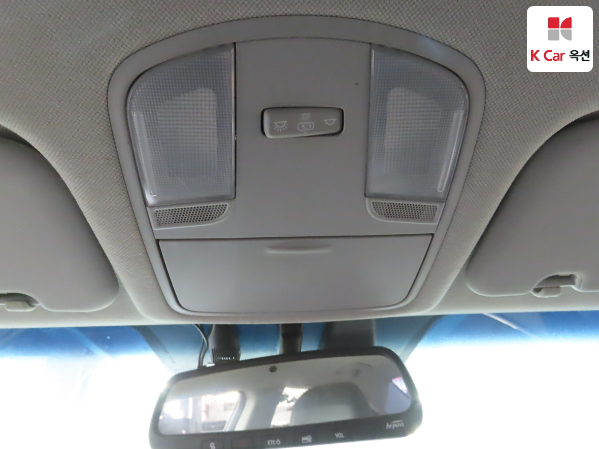 Hyundai Elantra 2020 - Image 12