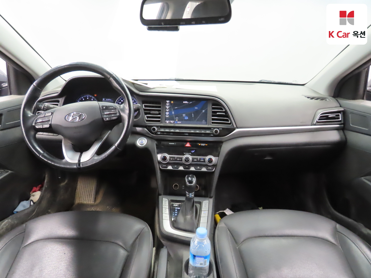 Hyundai Elantra 2020 - Image 3