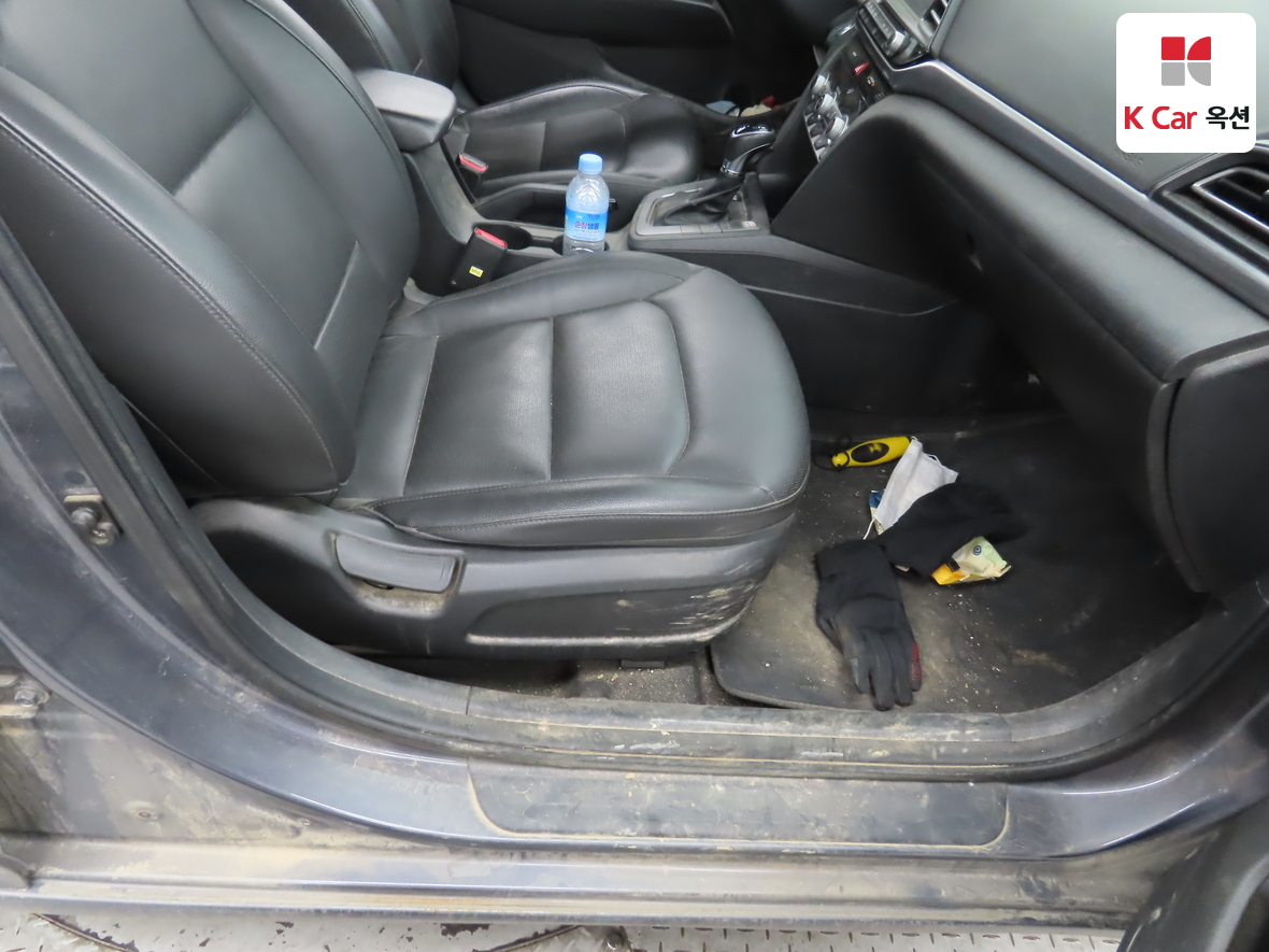 Hyundai Elantra 2020 - Image 30