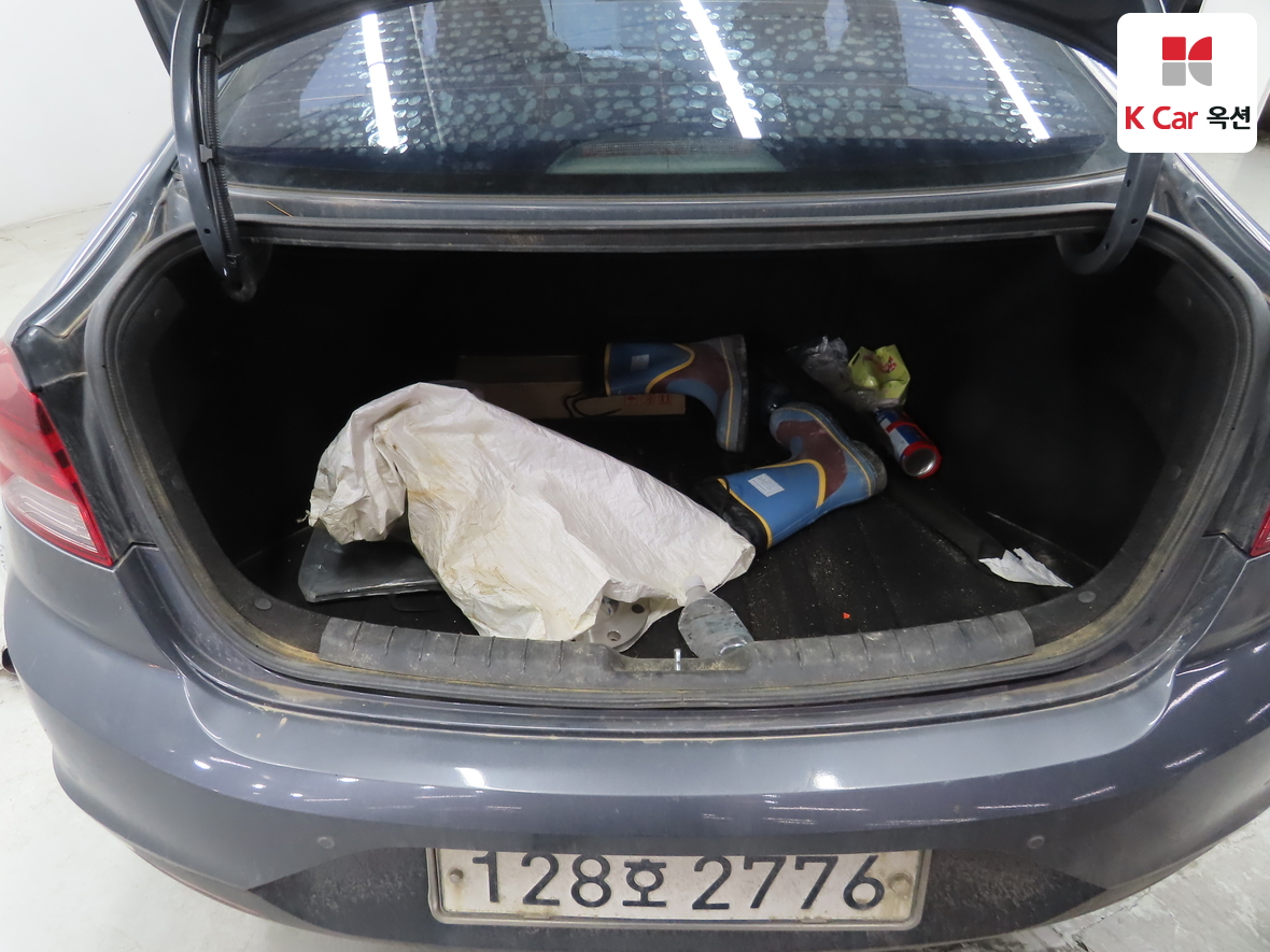 Hyundai Elantra 2020 - Image 26