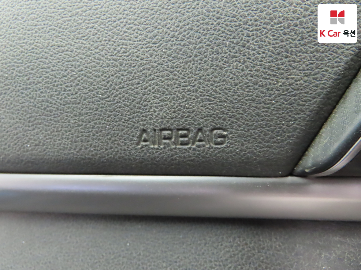 Hyundai Elantra 2020 - Image 31