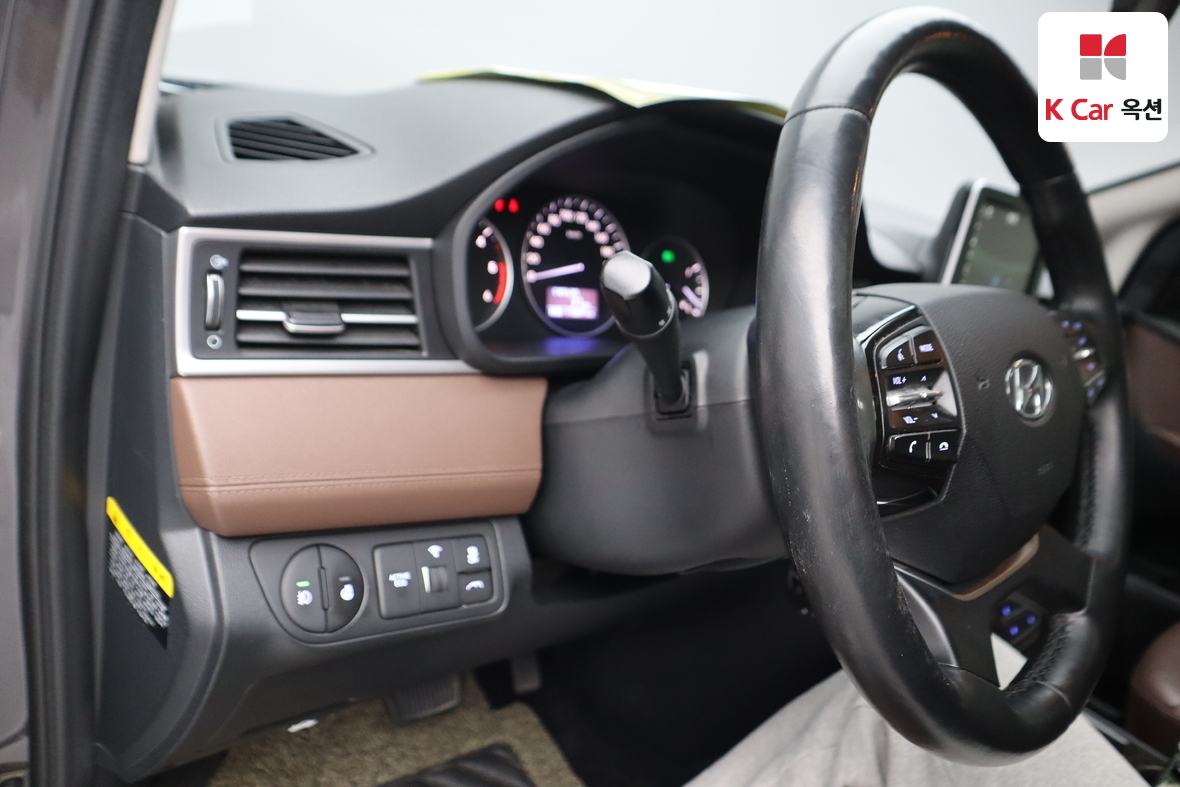 هيونداي جراند ستاريكس 2020 - صورة 9