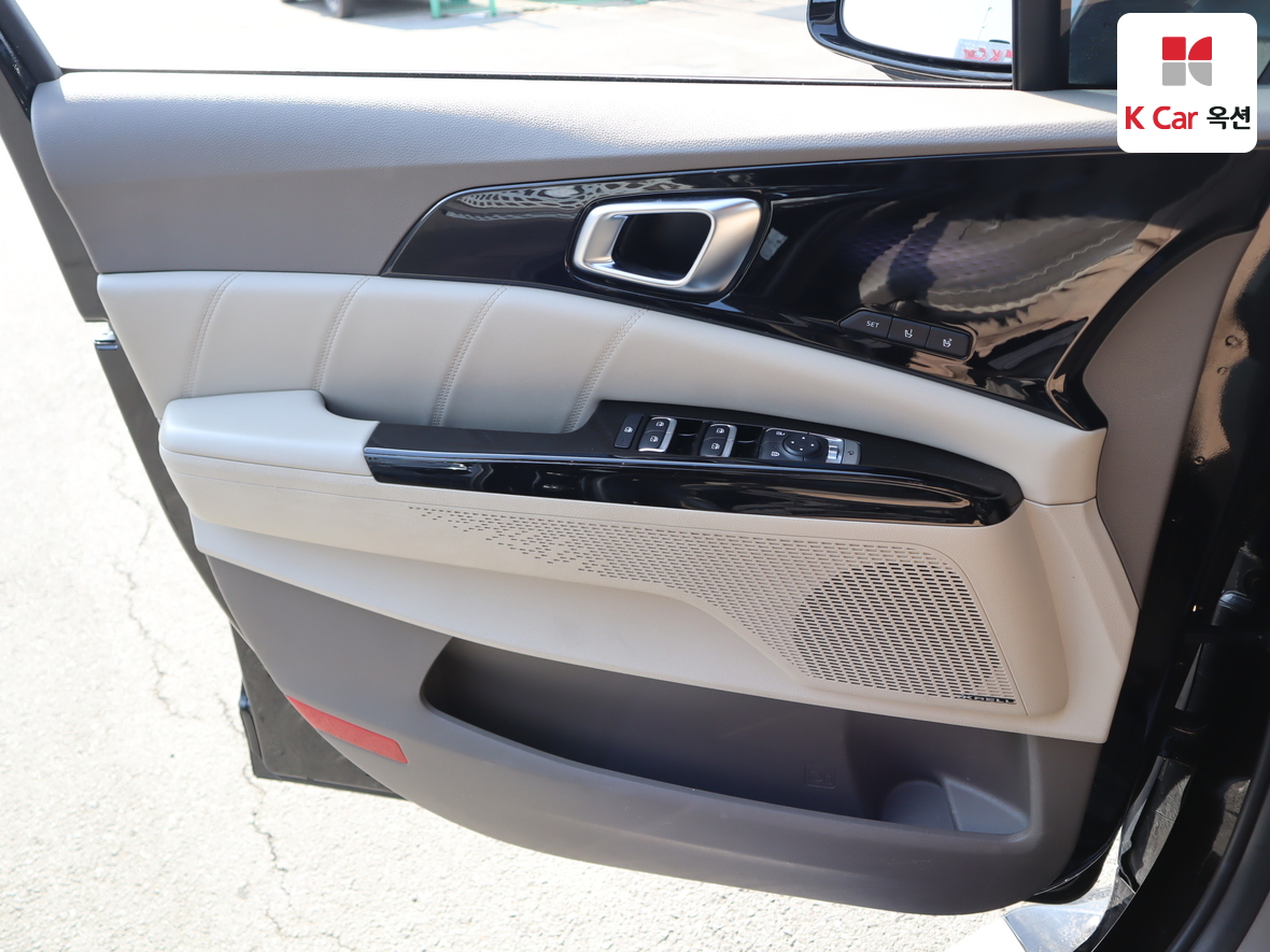 كيا كارنيفال 2023 - صورة 8