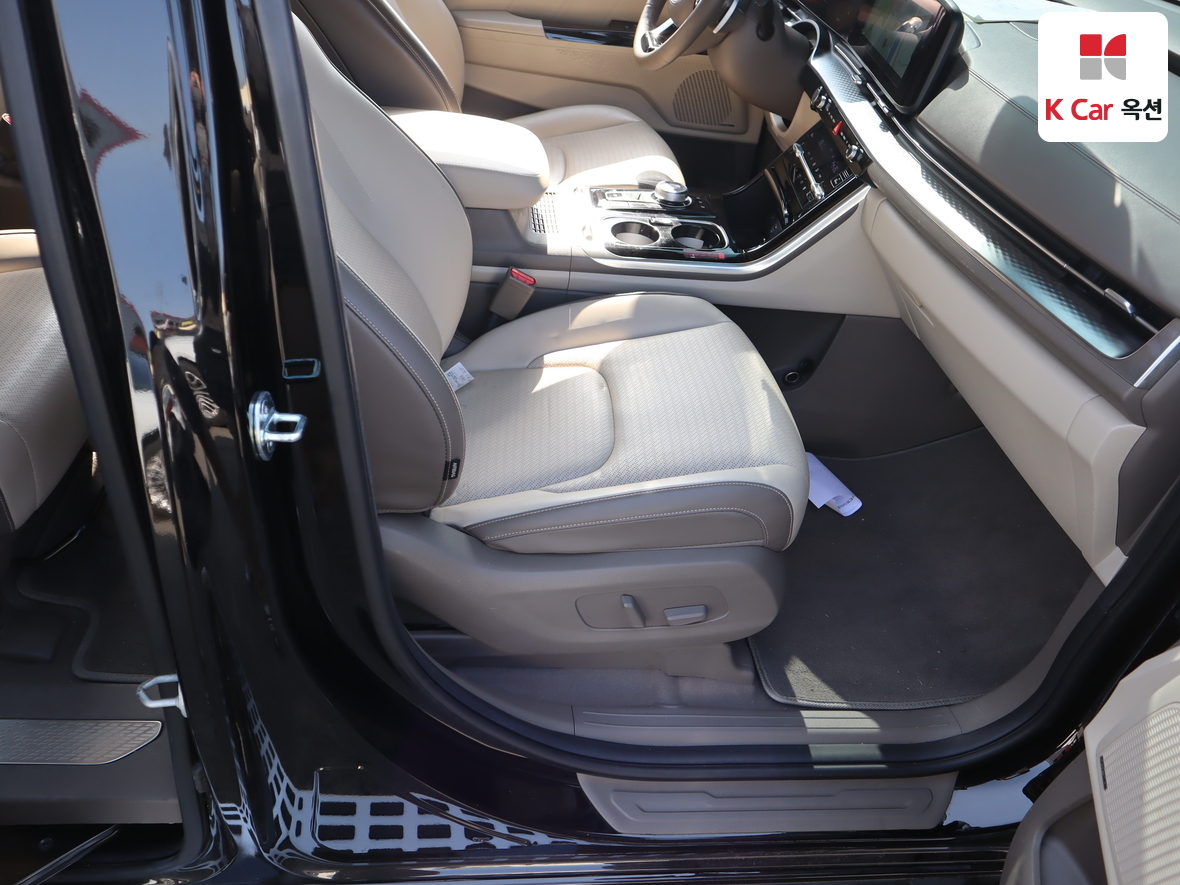 كيا كارنيفال 2023 - صورة 28