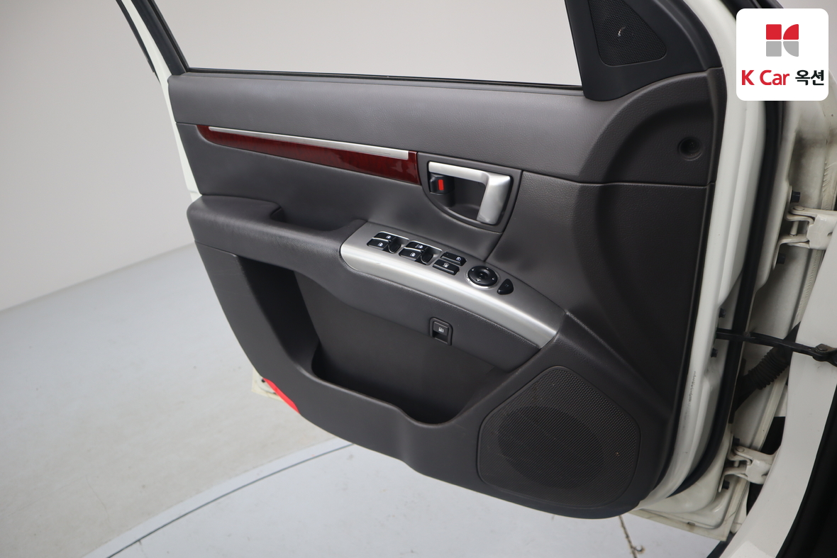 هيونداي سانتافي 2011 - صورة 8