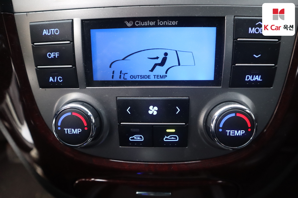 هيونداي سانتافي 2011 - صورة 15