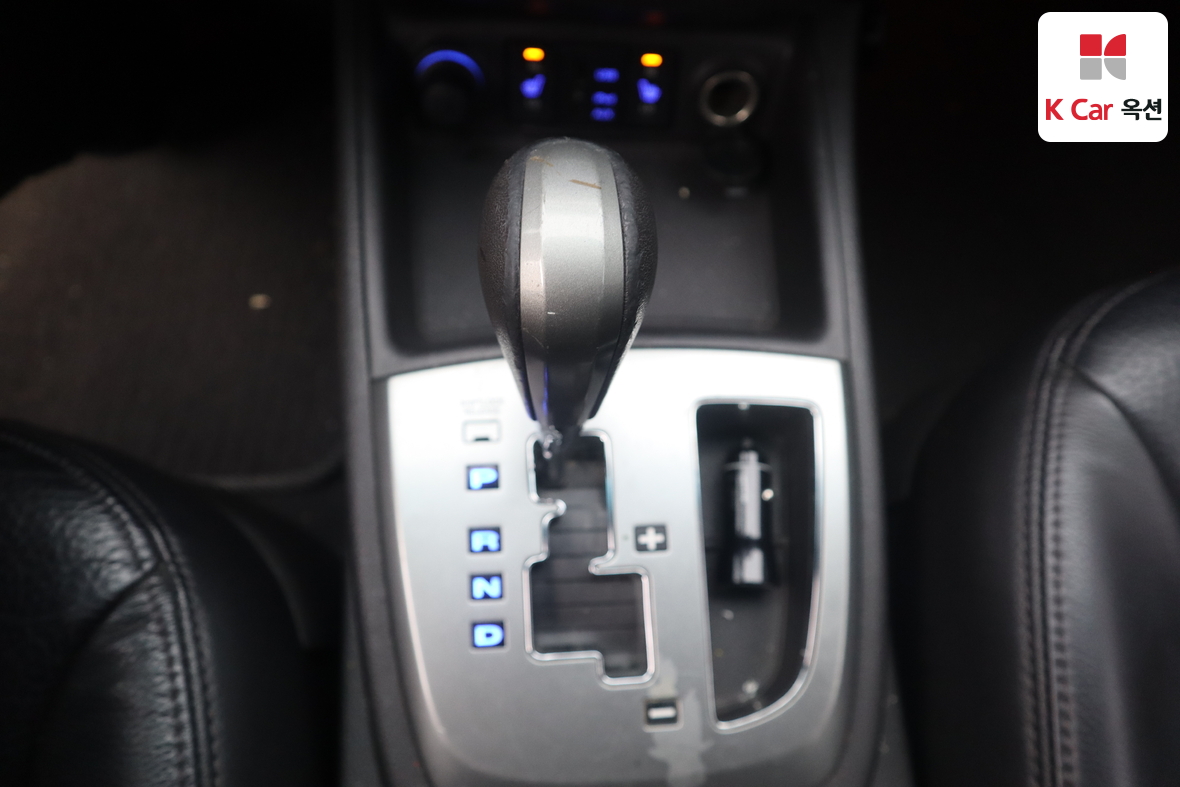 هيونداي سانتافي 2011 - صورة 17