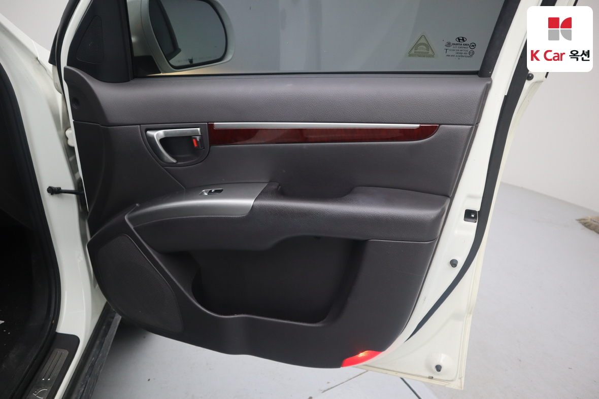 هيونداي سانتافي 2011 - صورة 30