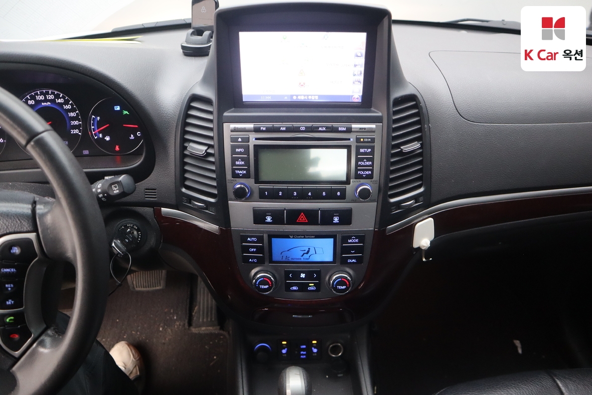 هيونداي سانتافي 2011 - صورة 6