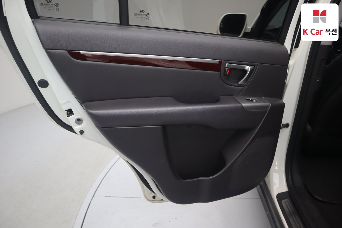 هيونداي سانتافي 2011 - صورة 22