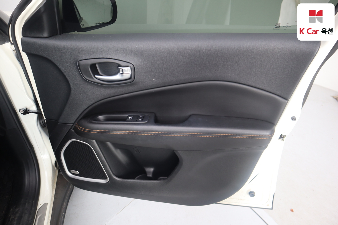 Jeep Compass 2018 - Image 32