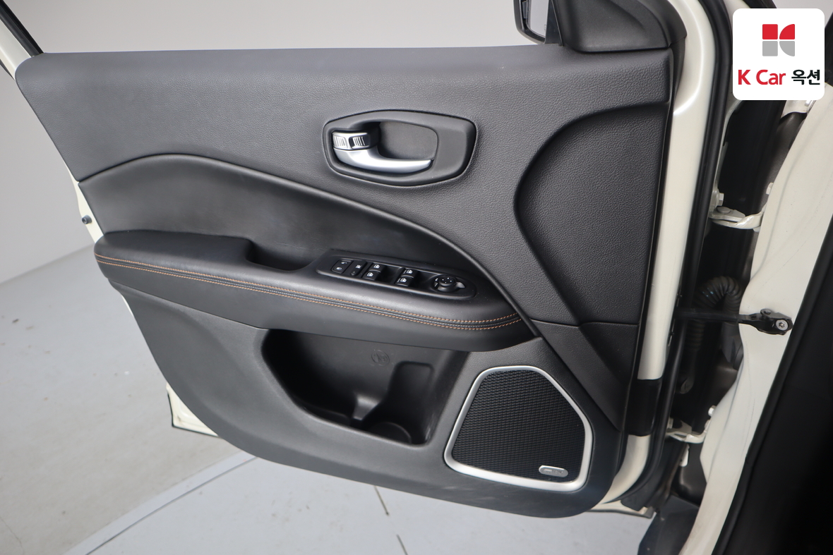 Jeep Compass 2018 - Image 8