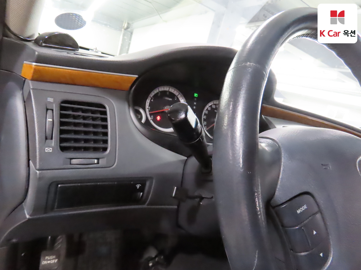 Hyundai AZERA 2008 - Image 9