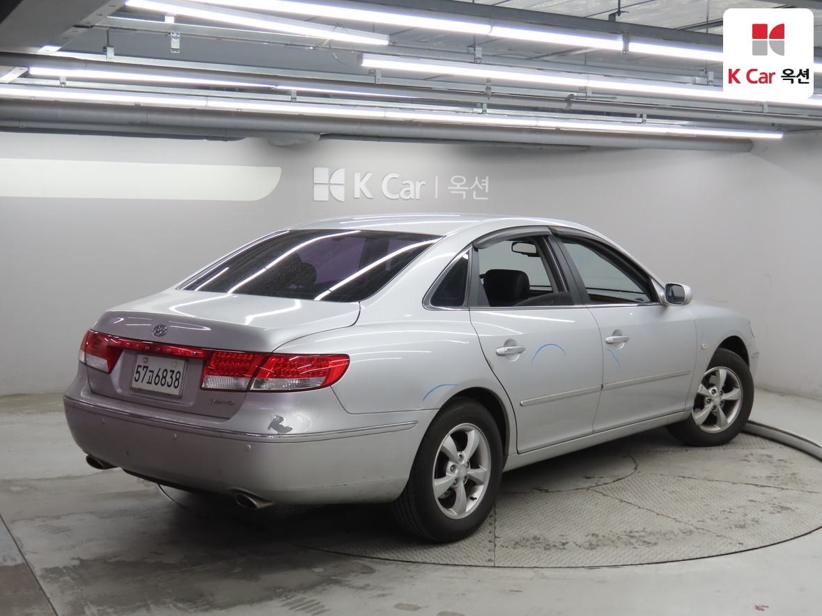 Hyundai AZERA 2008 - Image 2