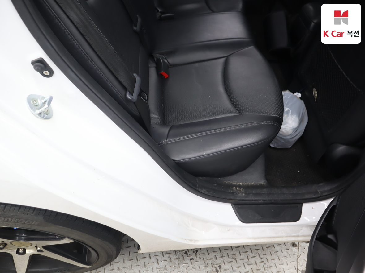 Hyundai Elantra 2013 - Image 30