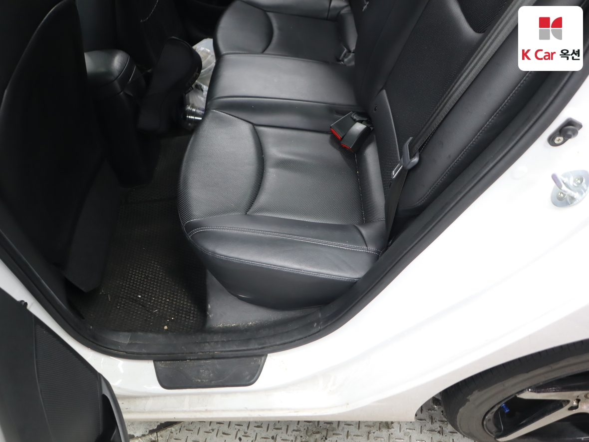 Hyundai Elantra 2013 - Image 26