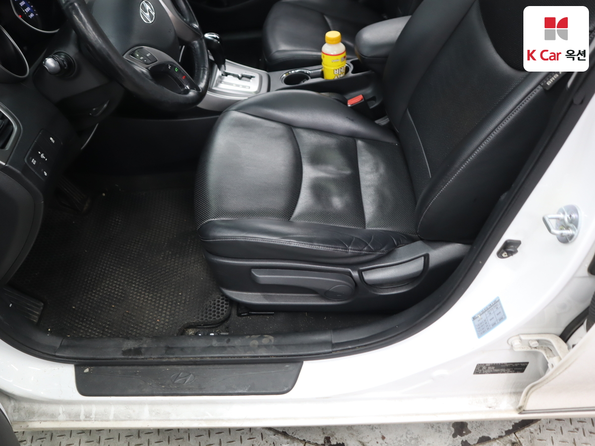 Hyundai Elantra 2013 - Image 19