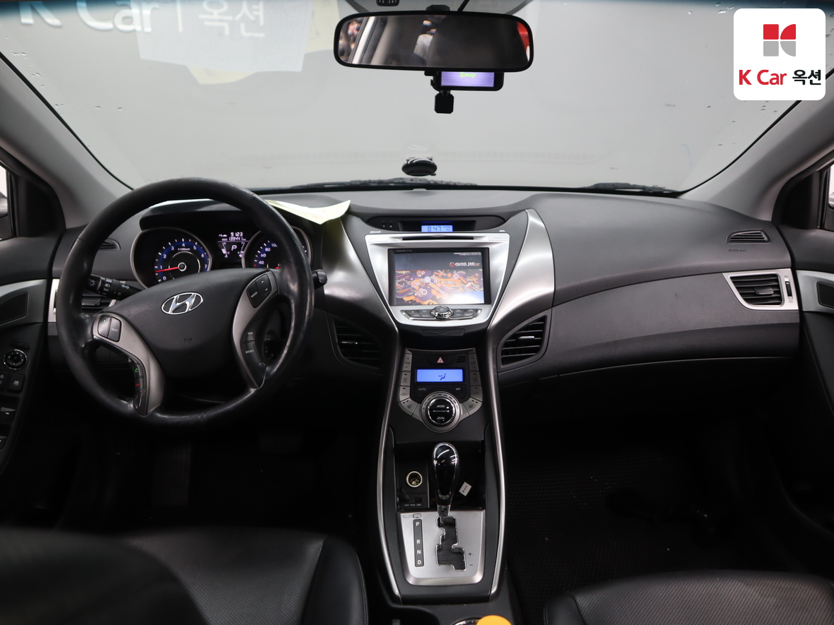 Hyundai Elantra 2013 - Image 3