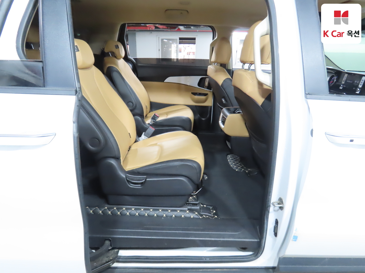 Kia Carnival 2021 - Image 26