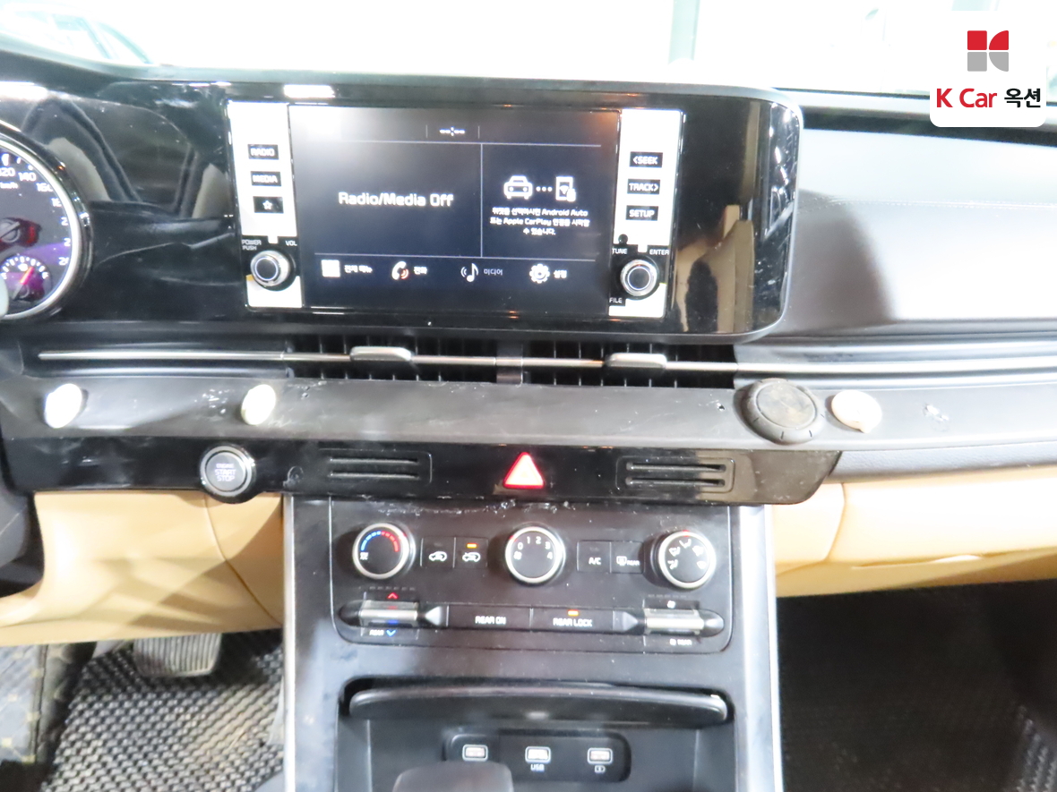 Kia Carnival 2021 - Image 6