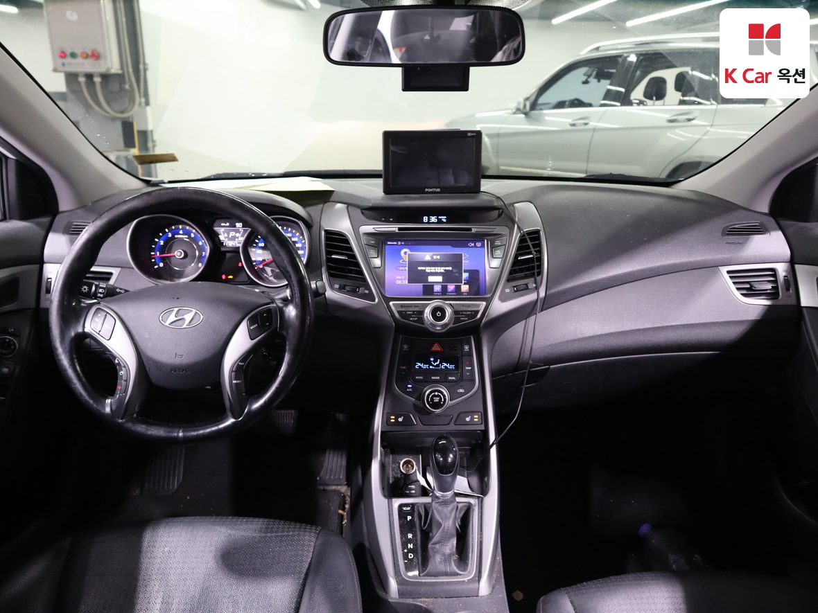 Hyundai Elantra 2014 - Image 3