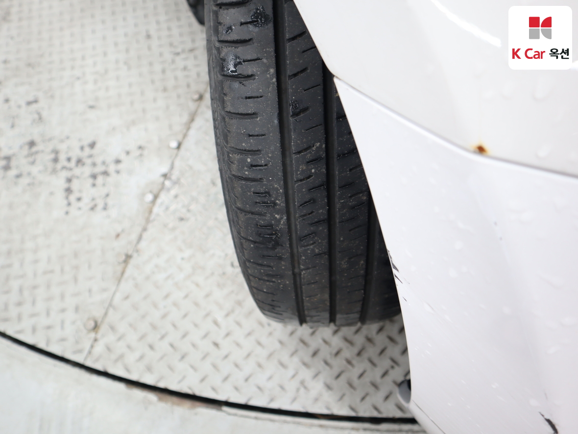 Hyundai Elantra 2014 - Image 29