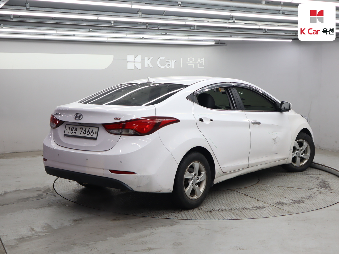 Hyundai Elantra 2014 - Image 2