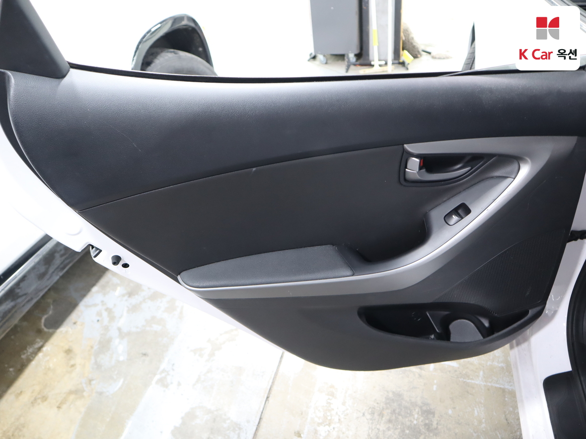 Hyundai Elantra 2014 - Image 20