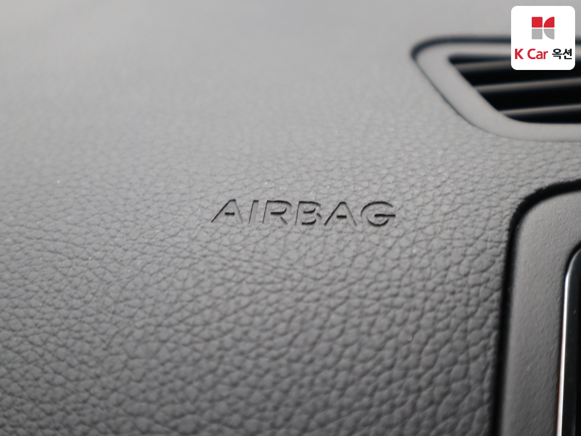 Kia K7 2011 - Image 30