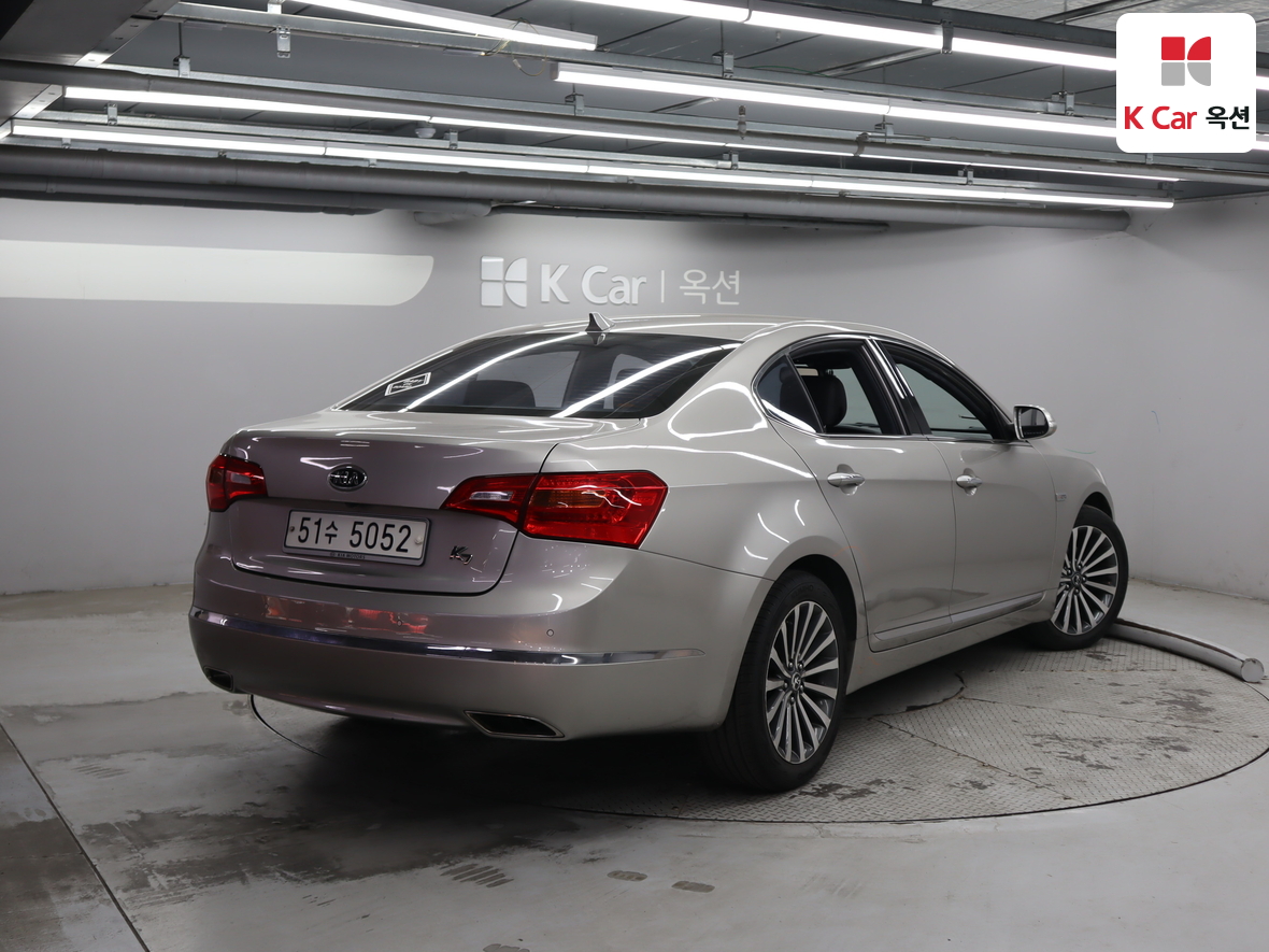 Kia K7 2011 - Image 2