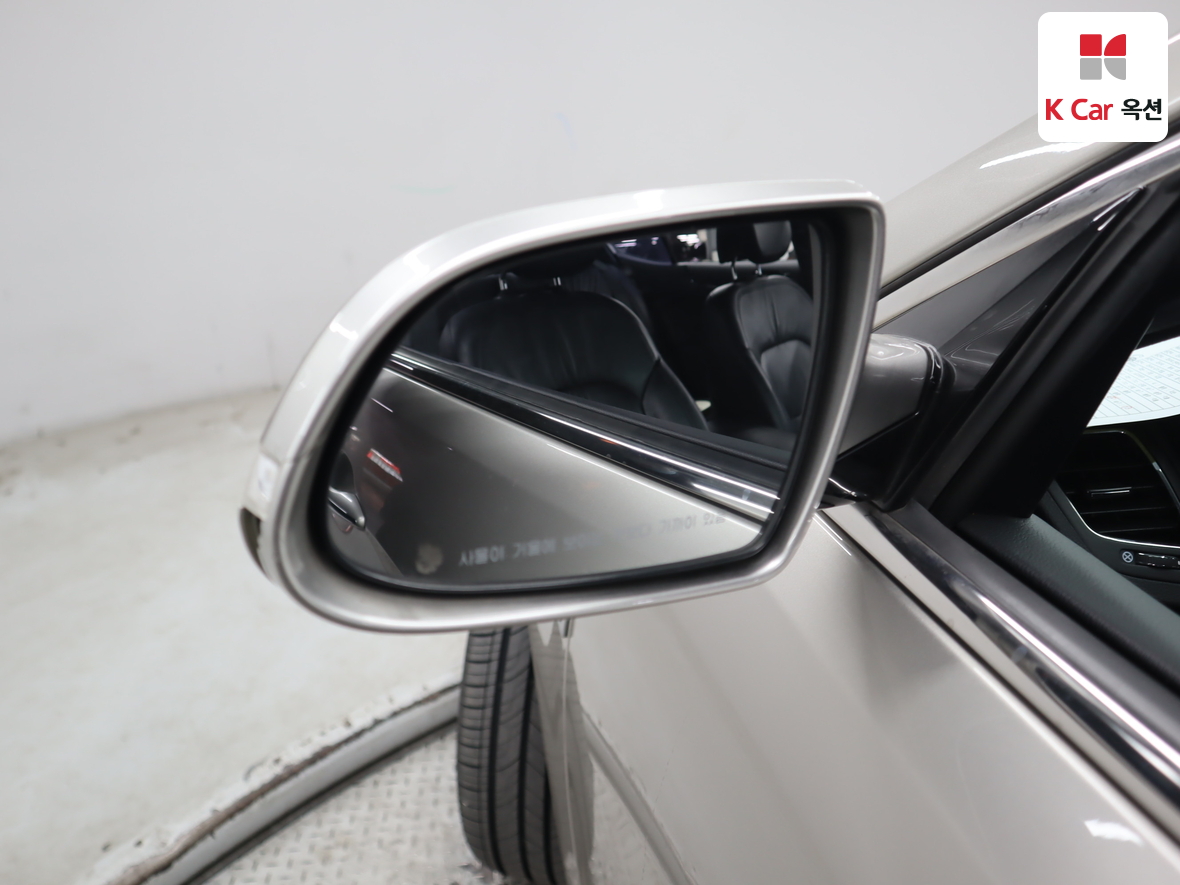 Kia K7 2011 - Image 21