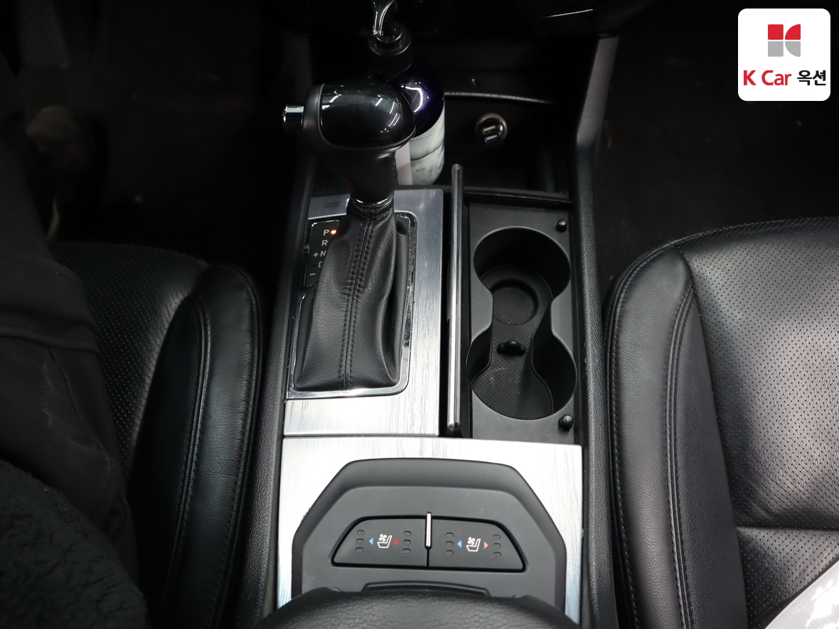 Kia K7 2011 - Image 16