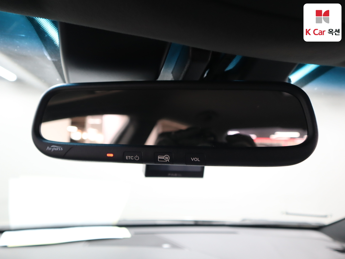 Kia K7 2011 - Image 13