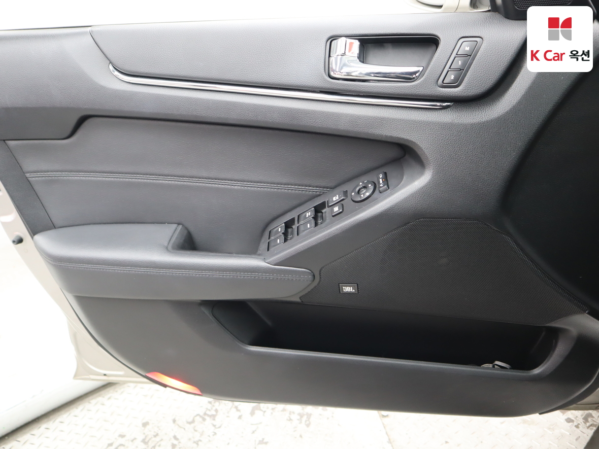 Kia K7 2011 - Image 8