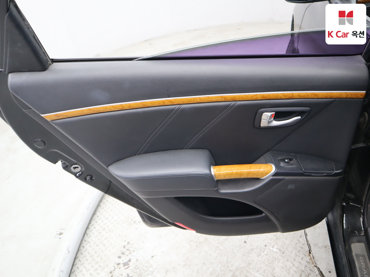 Hyundai AZERA 2008 - Image 21