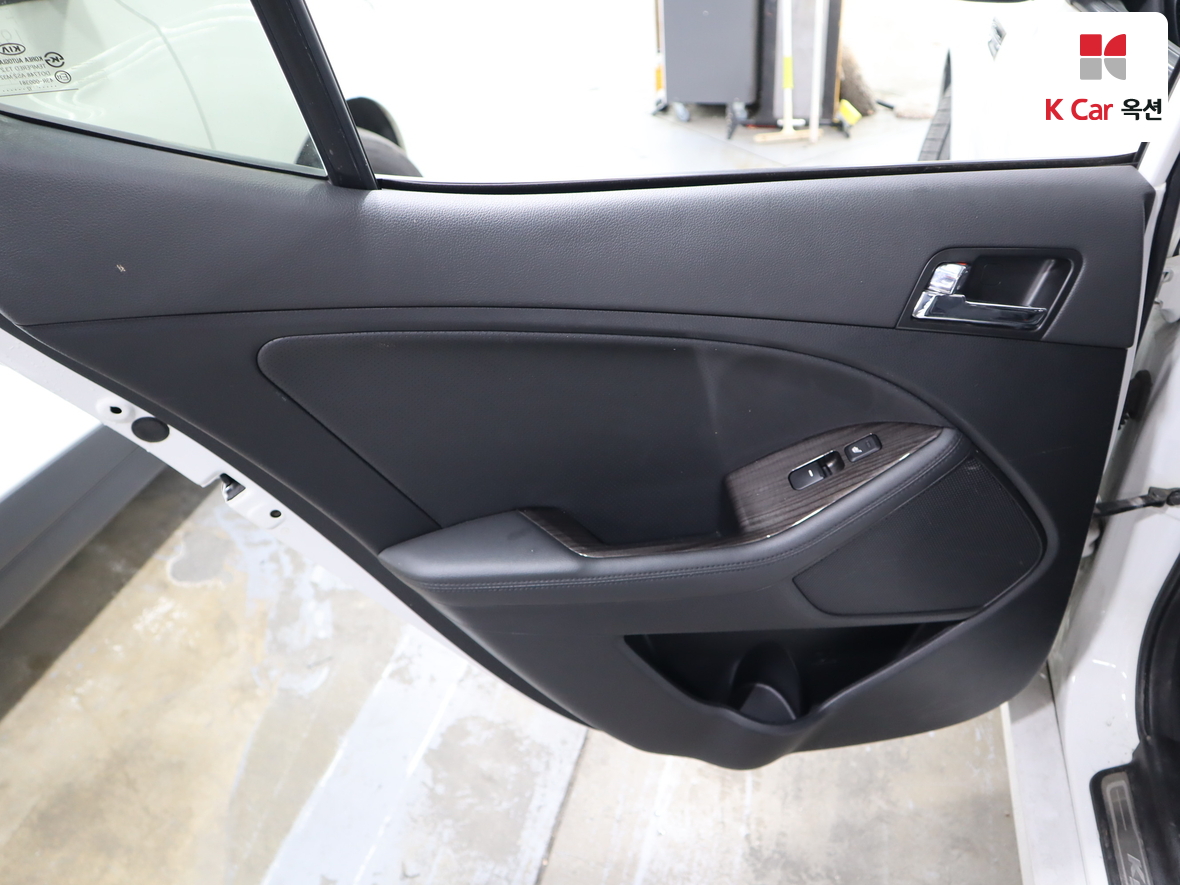 كيا K5 2013 - صورة 24