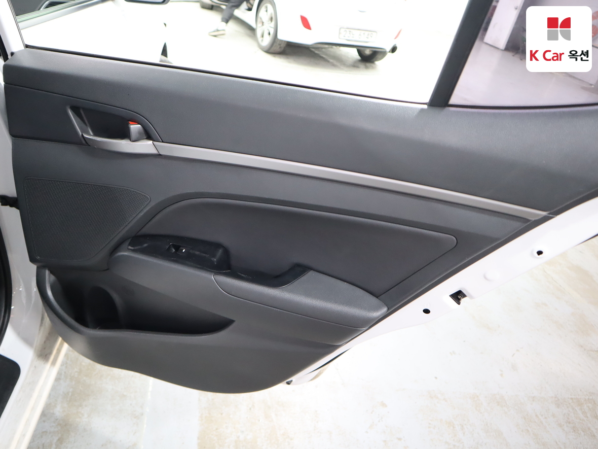 현대자동차 아반떼 2018 - 이미지 25