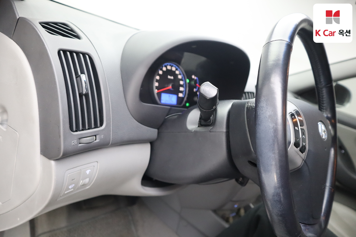 Hyundai Elantra 2007 - Image 9