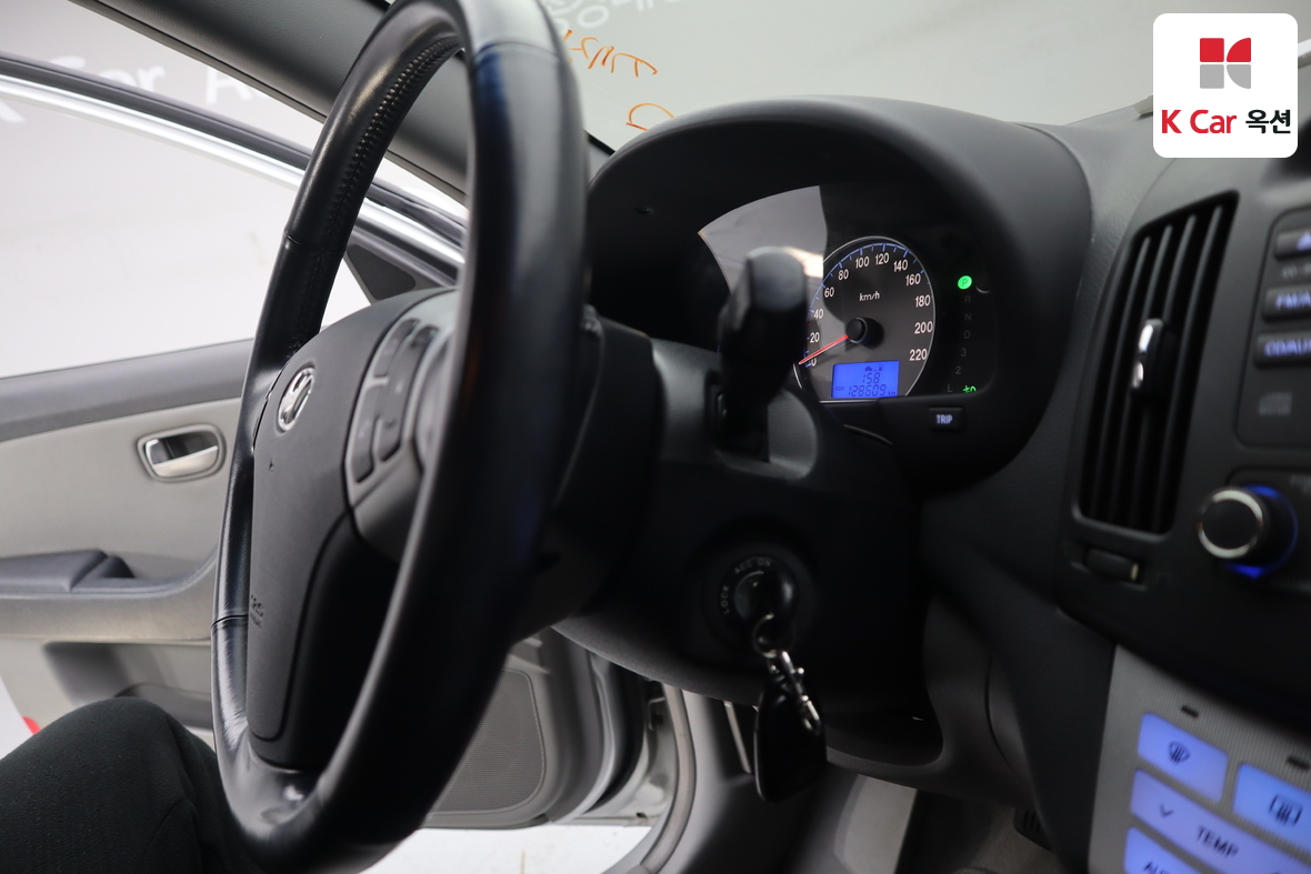 Hyundai Elantra 2007 - Image 11