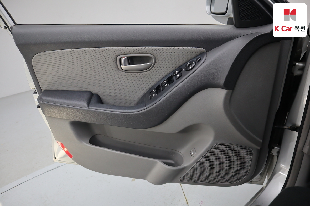 Hyundai Elantra 2007 - Image 8