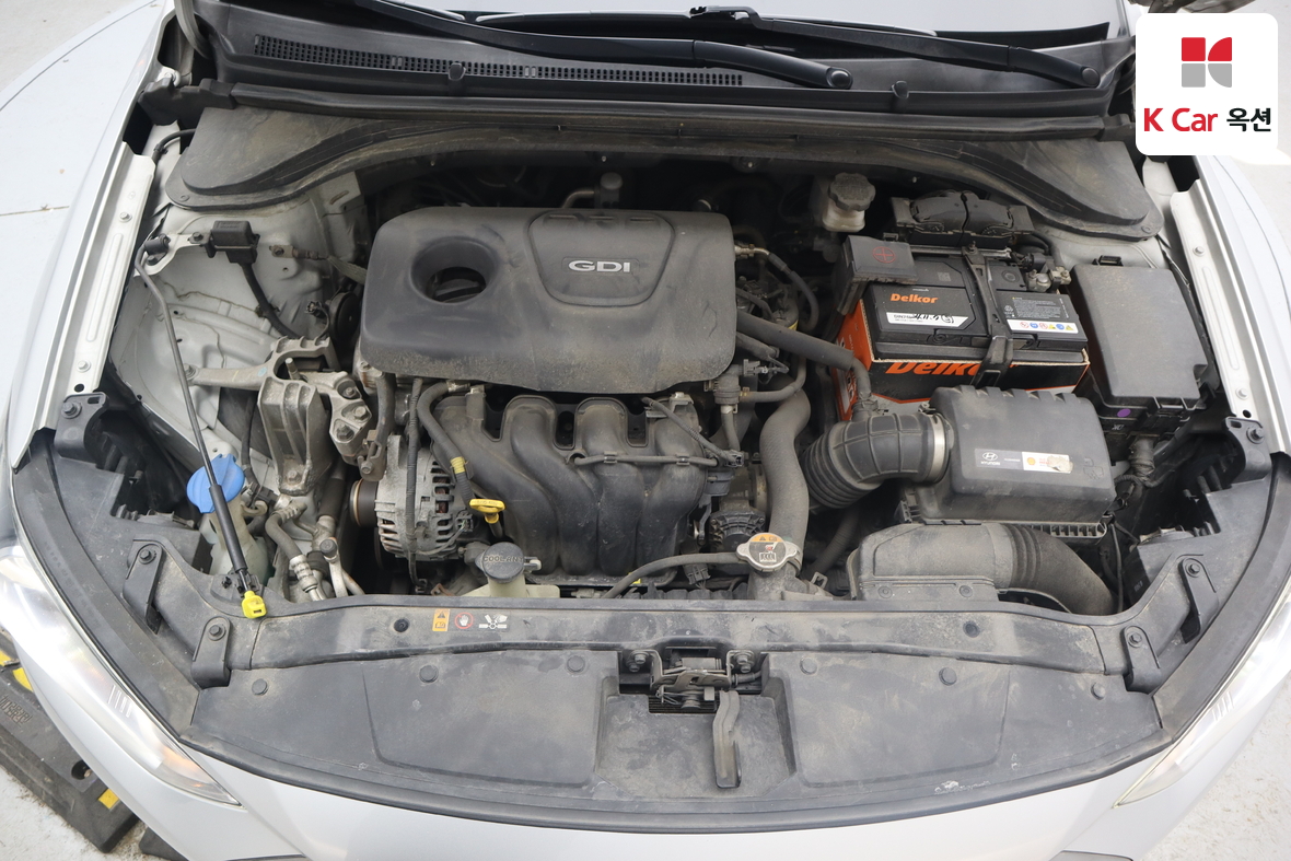 Hyundai Elantra 2016 - Image 30