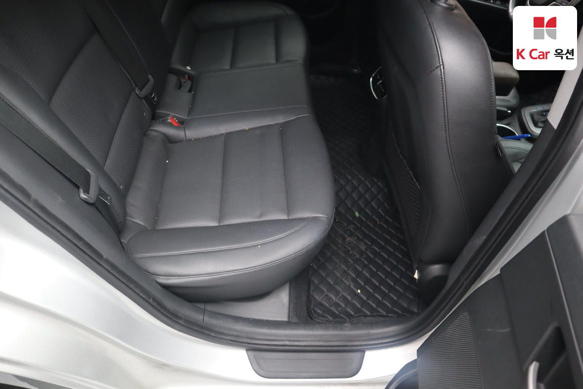 Hyundai Elantra 2016 - Image 25